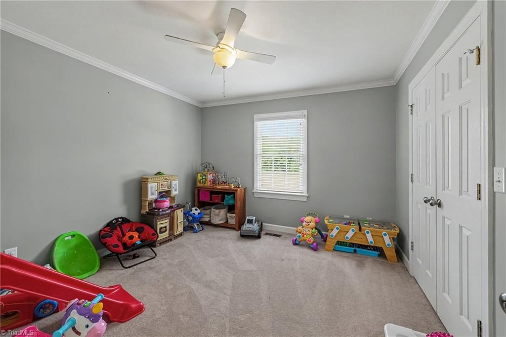 124 Glen Oaks Drive Property Photo 17