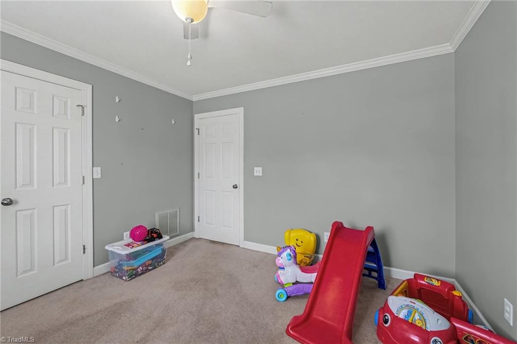 124 Glen Oaks Drive Property Photo 18