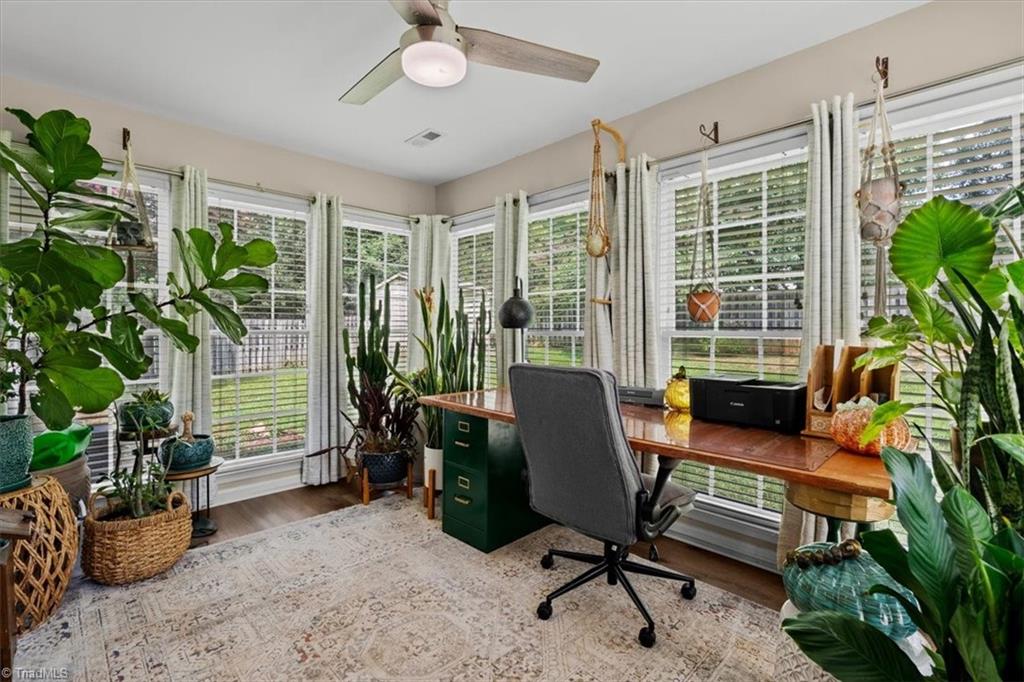 2412 Meadow Gate Drive Property Photo 18