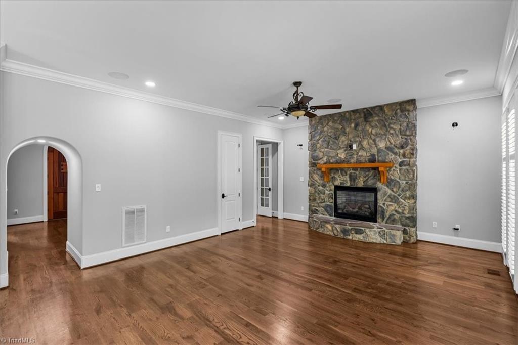 7744 Chesterbrooke Drive Property Photo 6