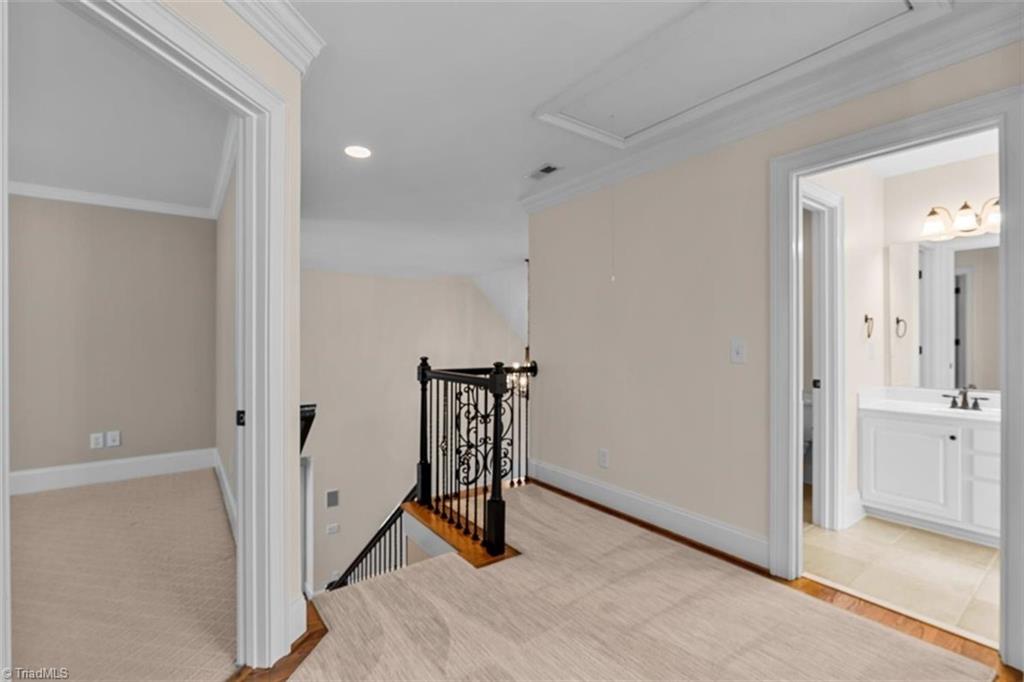 1 Rosebay Lane Property Photo 28