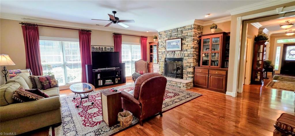 4106 Pennfield Way Property Photo 11
