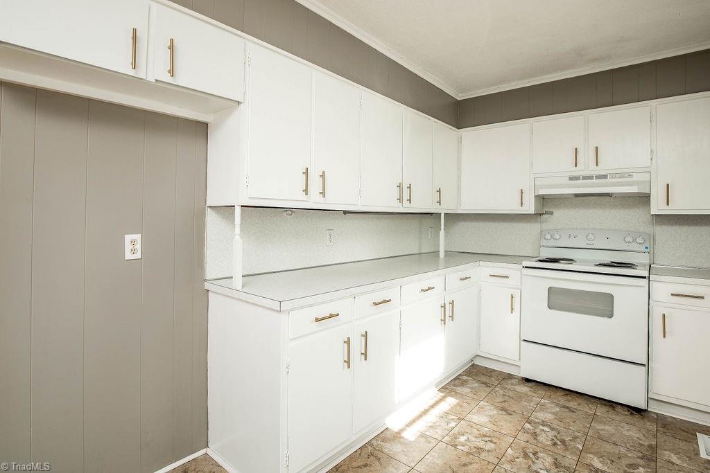 6214 Weant Road Property Photo 5