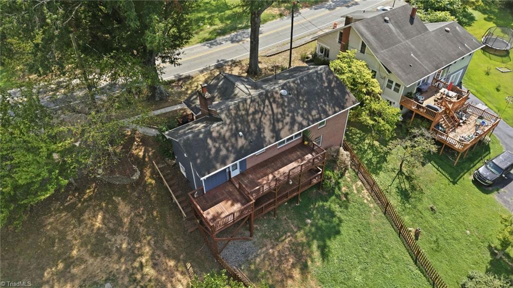 609 Main Street Property Photo 9