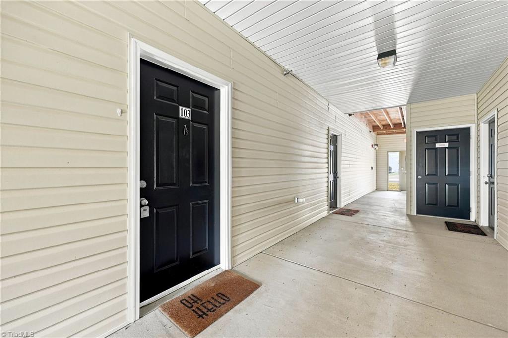 2422 Eagle Creek Court # 103 Property Photo 28