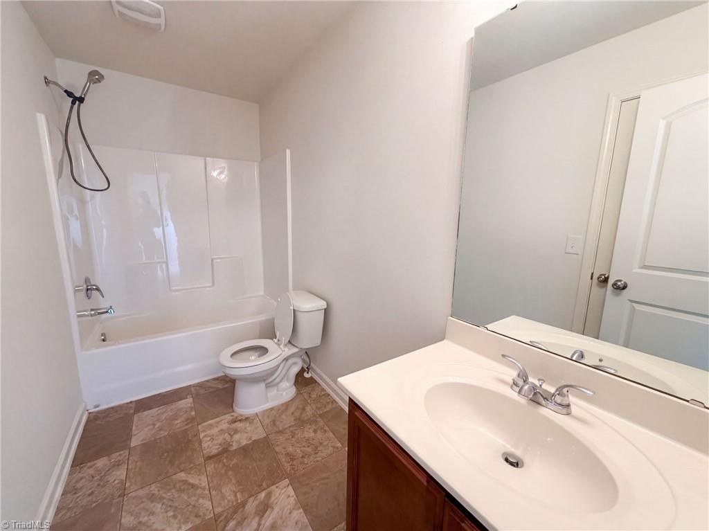 411 Sandybrooke Drive Property Photo 11