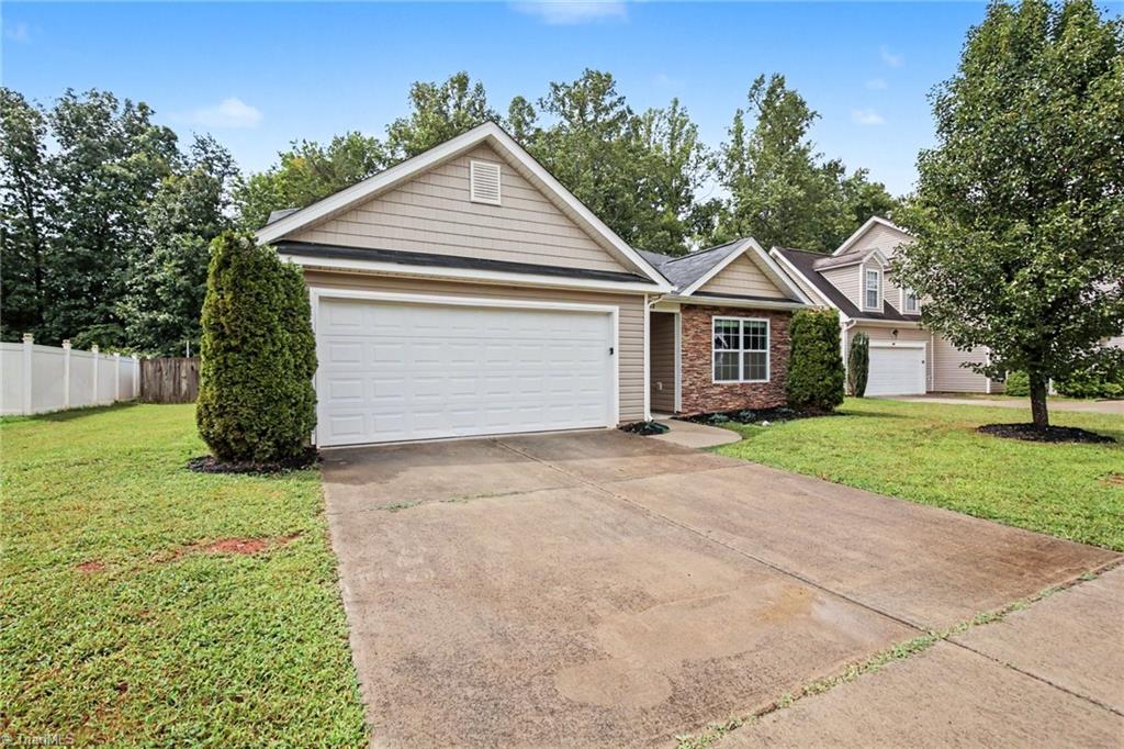 1522 Weatherend Drive Property Photo 2