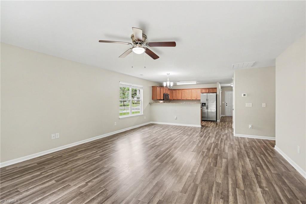 1522 Weatherend Drive Property Photo 5