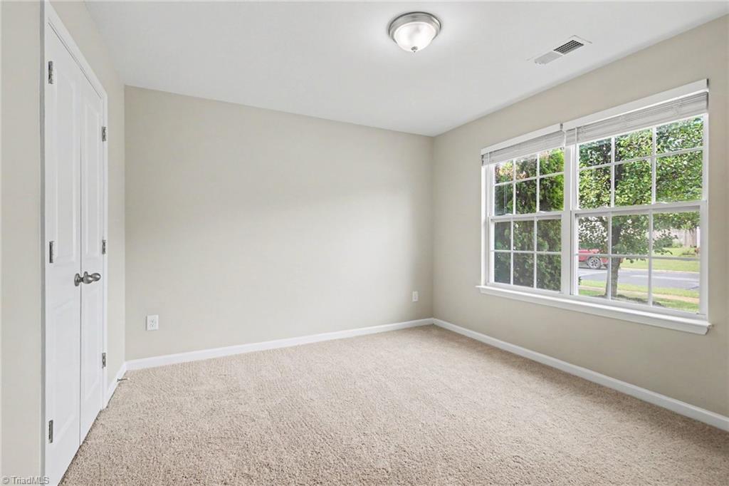 1522 Weatherend Drive Property Photo 13