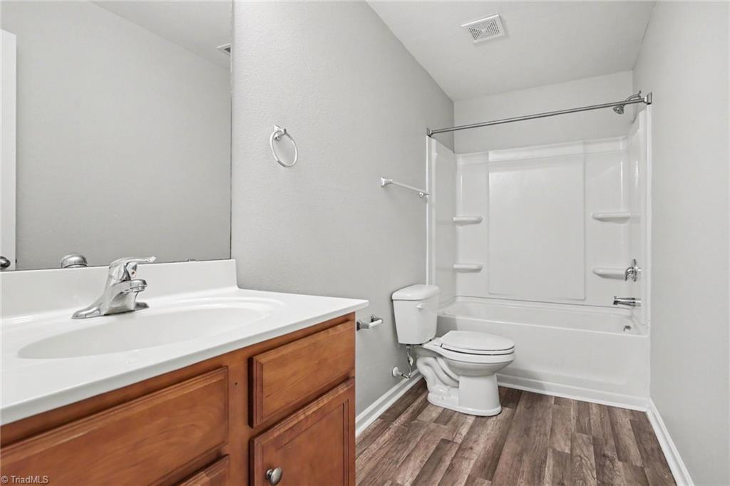 1522 Weatherend Drive Property Photo 18