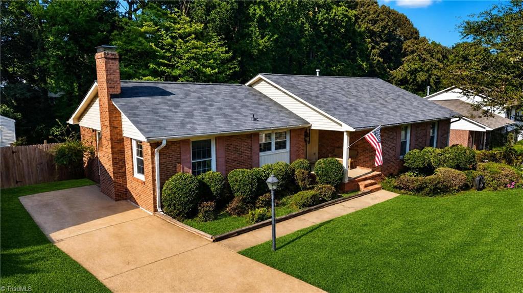 1904 Three Meadows Road Property Photo 1
