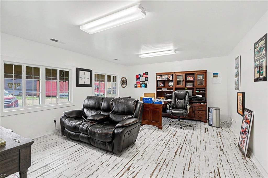 2358 Motsinger Road Property Photo 11