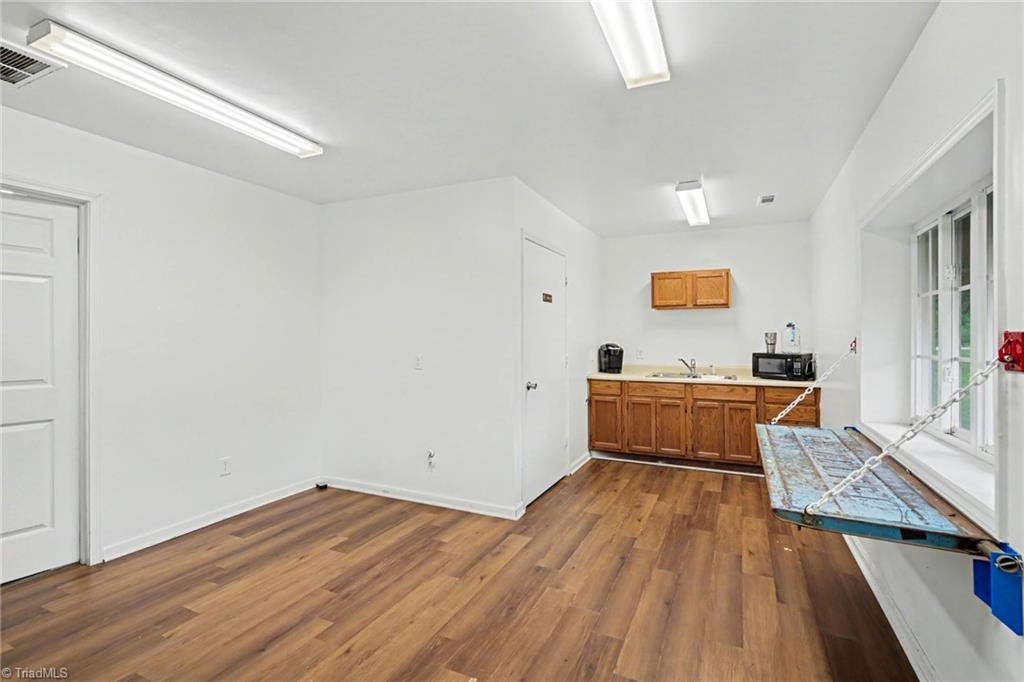 2358 Motsinger Road Property Photo 14