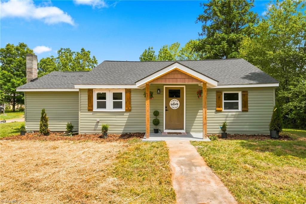 1325 King Road Property Photo 3