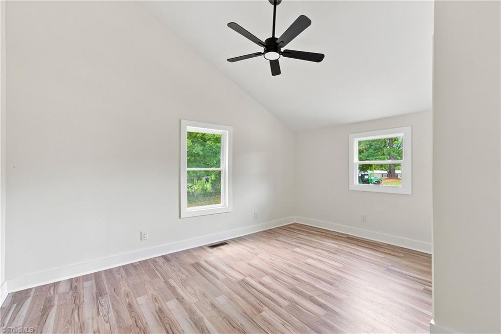 1325 King Road Property Photo 8