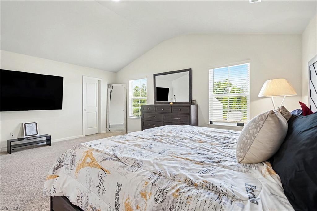 154 Stone River Way Property Photo 10