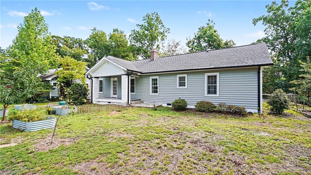 411 S Elam Avenue Property Photo 2