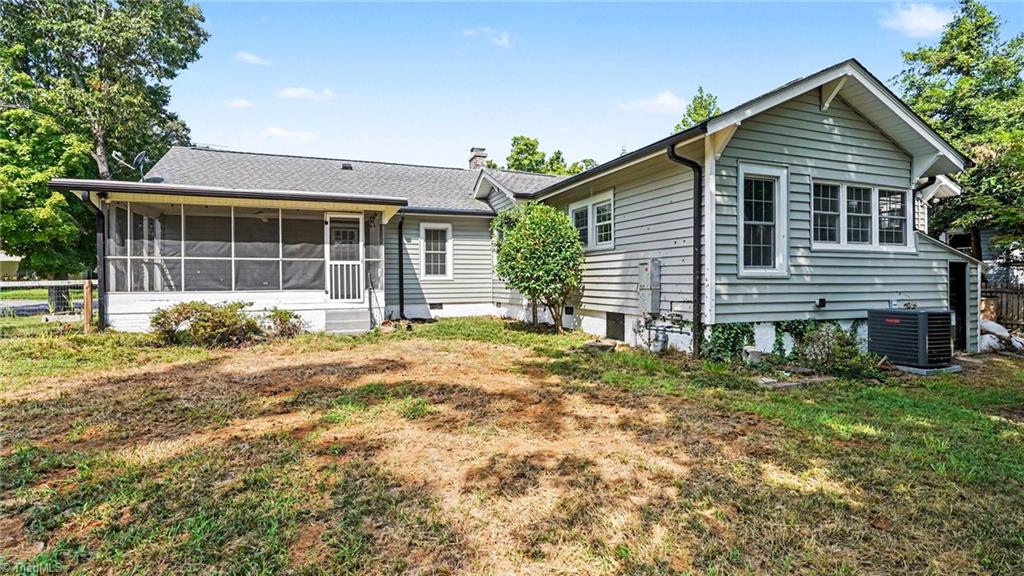 411 S Elam Avenue Property Photo 25
