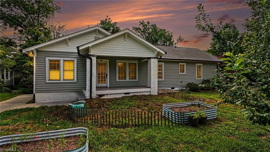 411 S Elam Avenue Property Photo 28