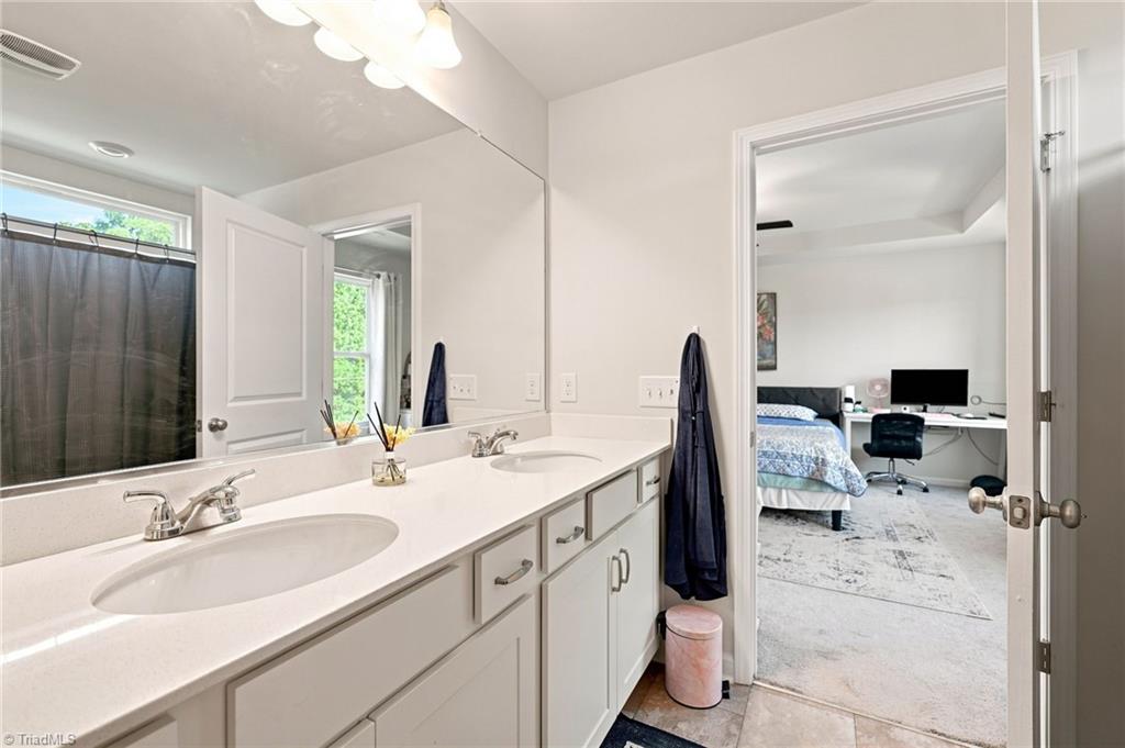 653 Cam Circle Property Photo 33