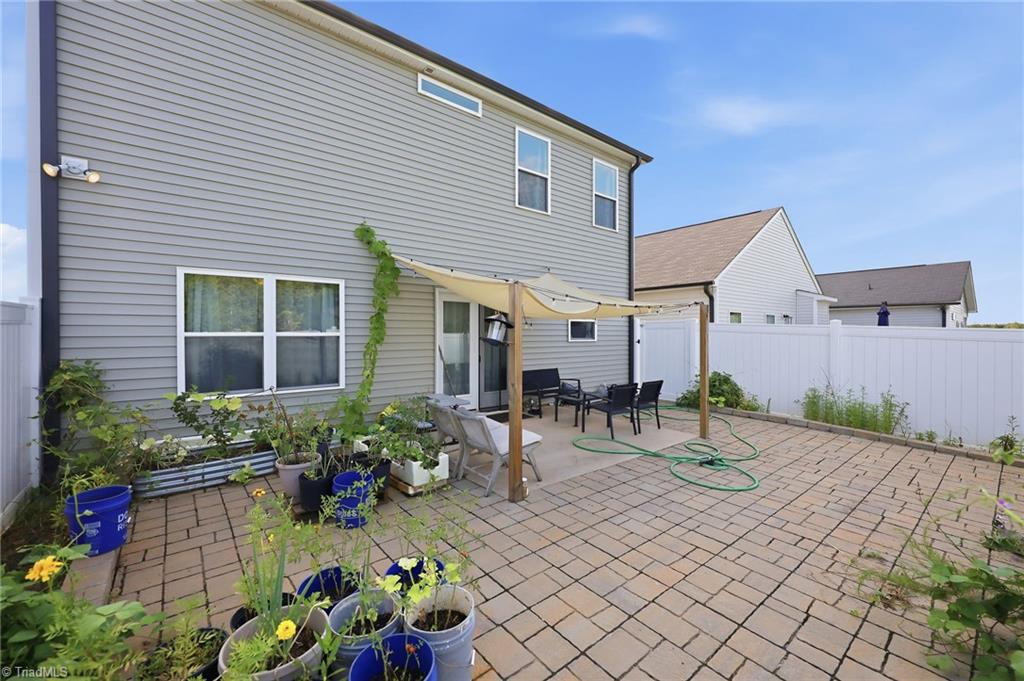 653 Cam Circle Property Photo 34