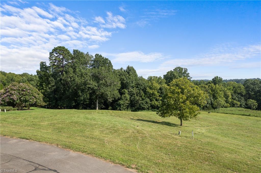 3925 Valley View Circle Property Photo 5