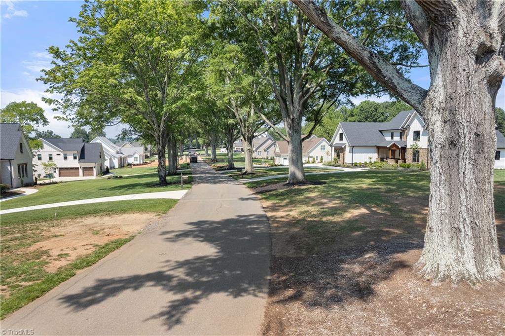 3925 Valley View Circle Property Photo 7