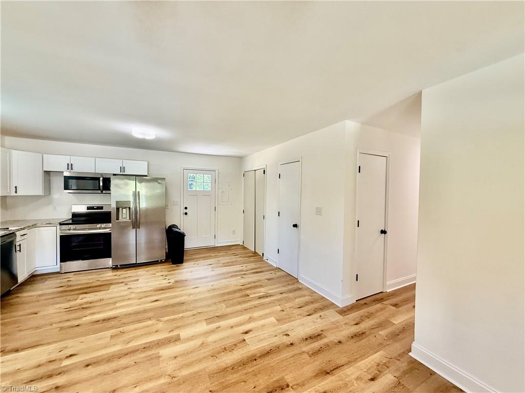 112 Parkdale Drive Property Photo 9