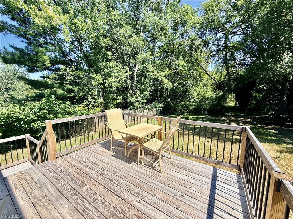 112 Parkdale Drive Property Photo 16