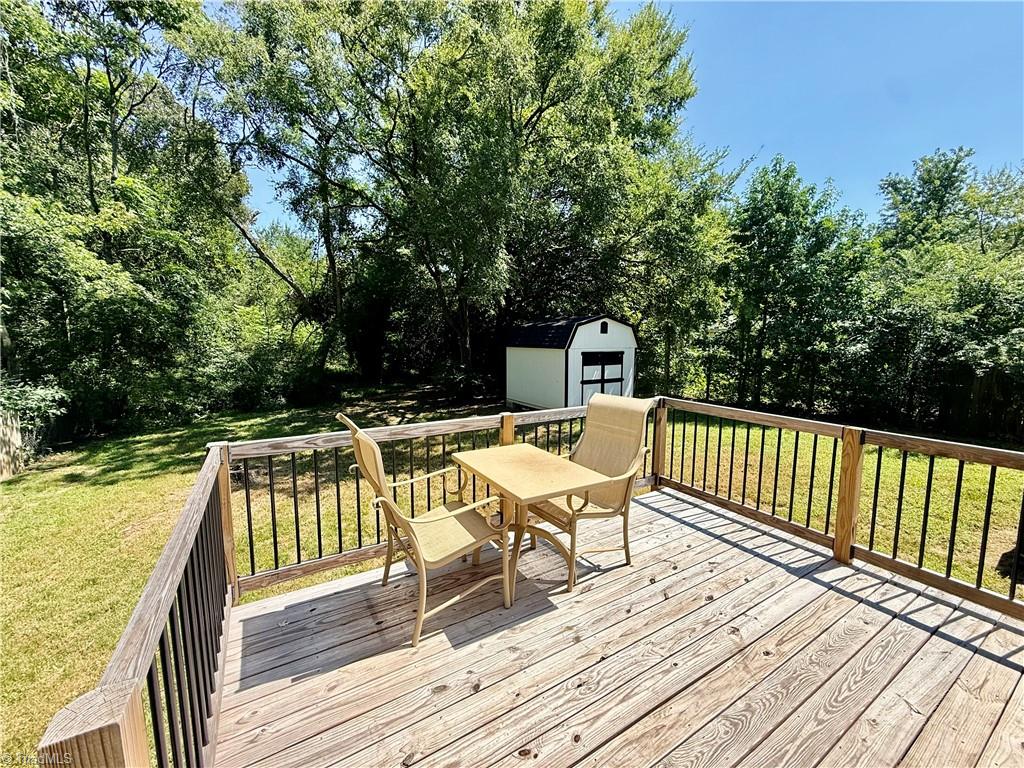 112 Parkdale Drive Property Photo 17