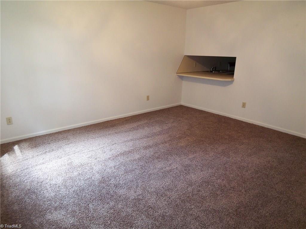219 Worth Street Property Photo 3