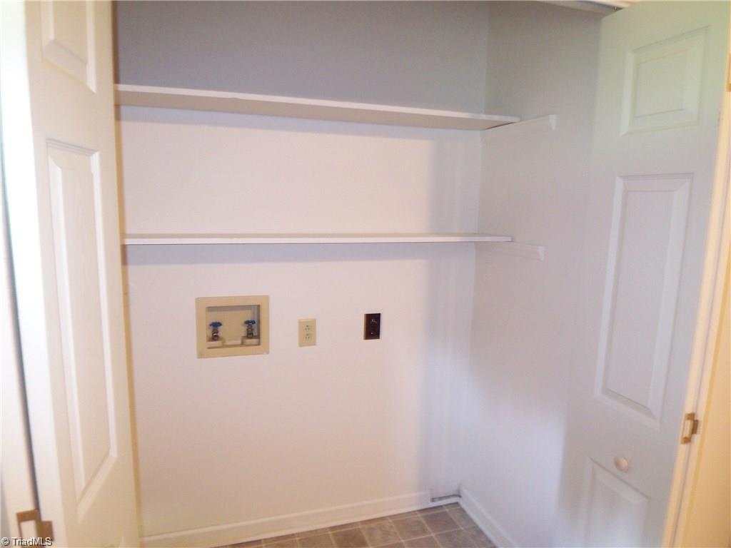 219 Worth Street Property Photo 5