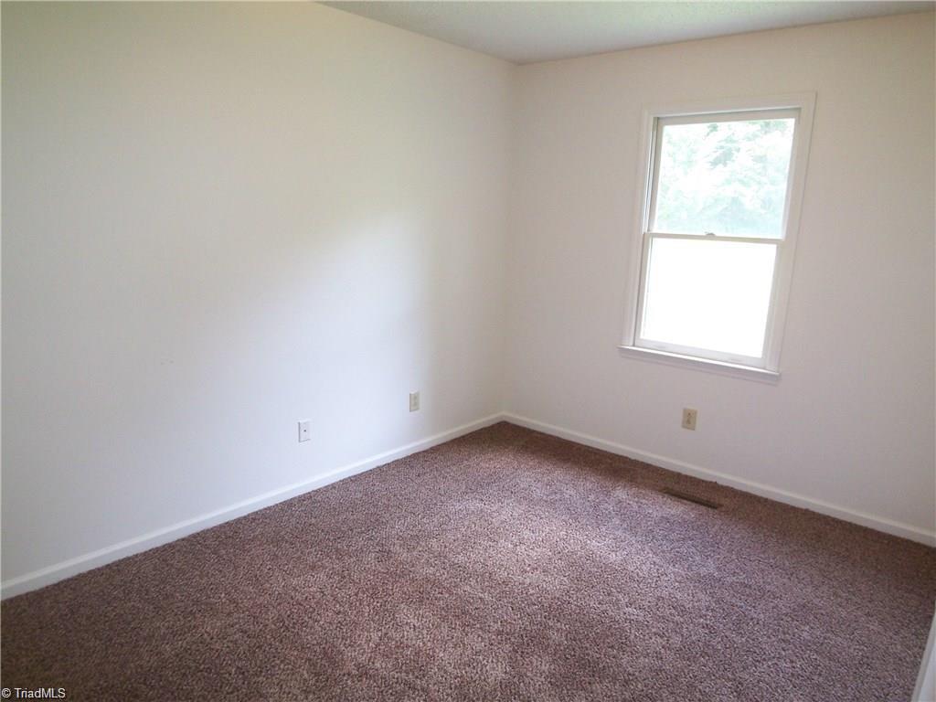 219 Worth Street Property Photo 11