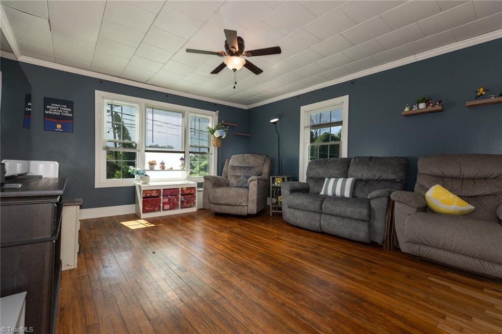 220 Collins Road Property Photo 10