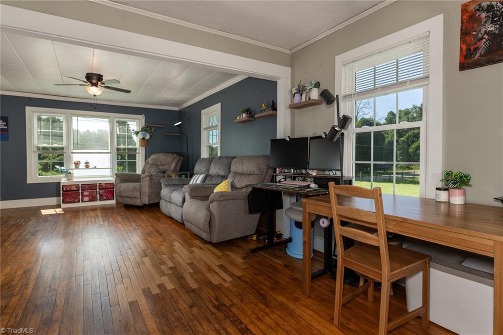 220 Collins Road Property Photo 12