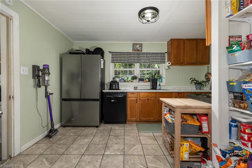 220 Collins Road Property Photo 13