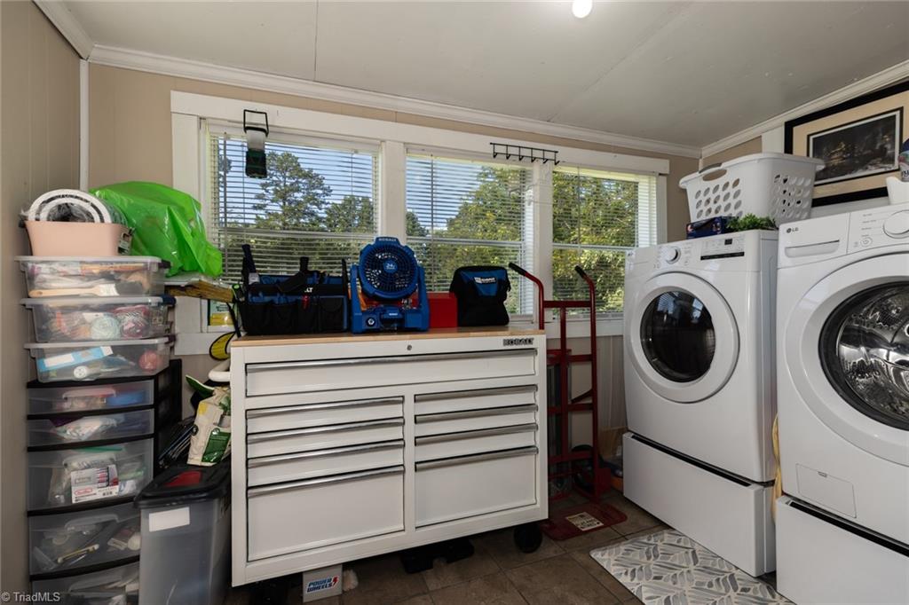 220 Collins Road Property Photo 18