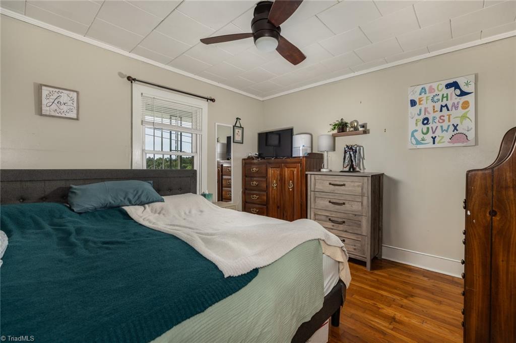 220 Collins Road Property Photo 20