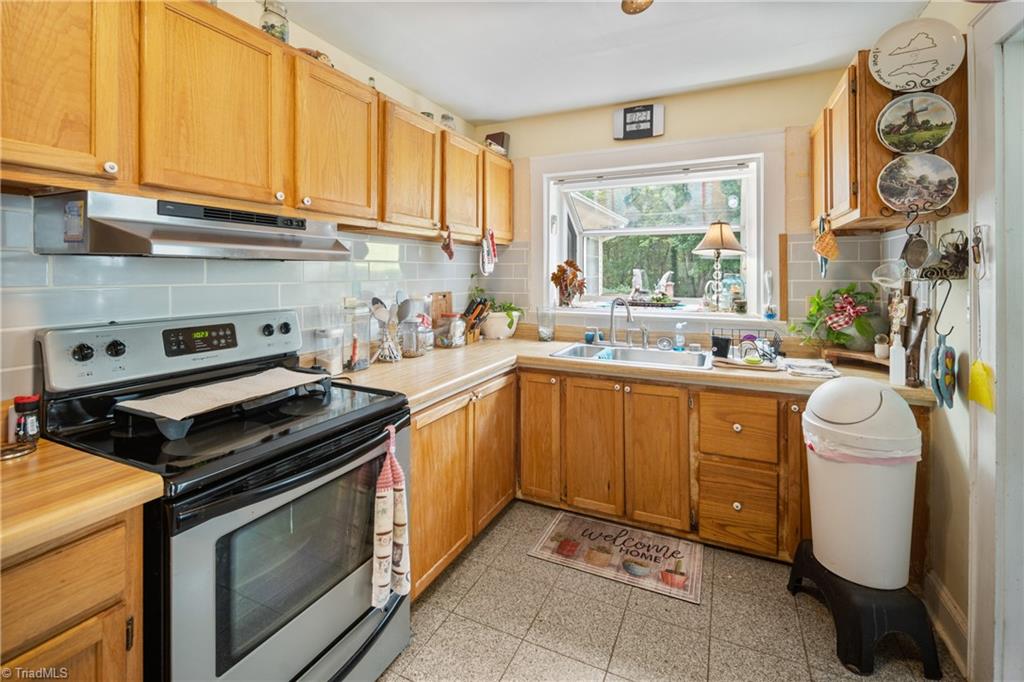 204 Carson Road Property Photo 7