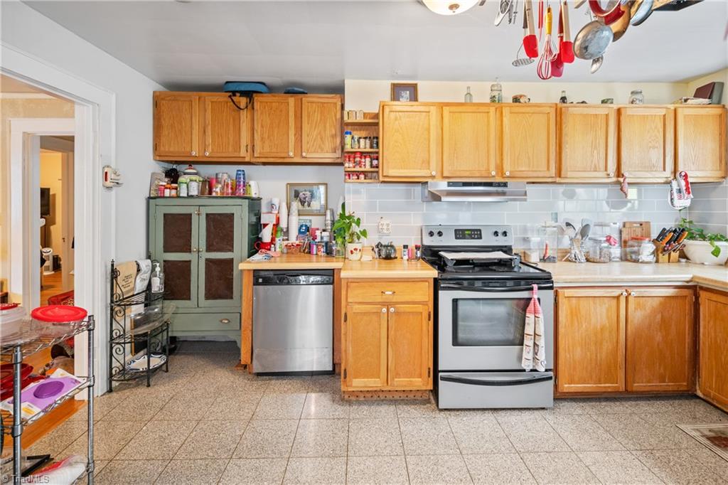 204 Carson Road Property Photo 8