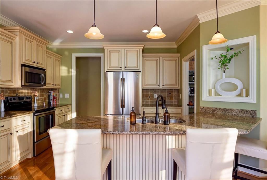 357 Willow Ridge Lane Property Photo 8