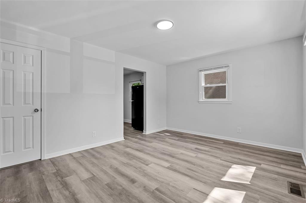 621 Spring Garden Circle Property Photo 2