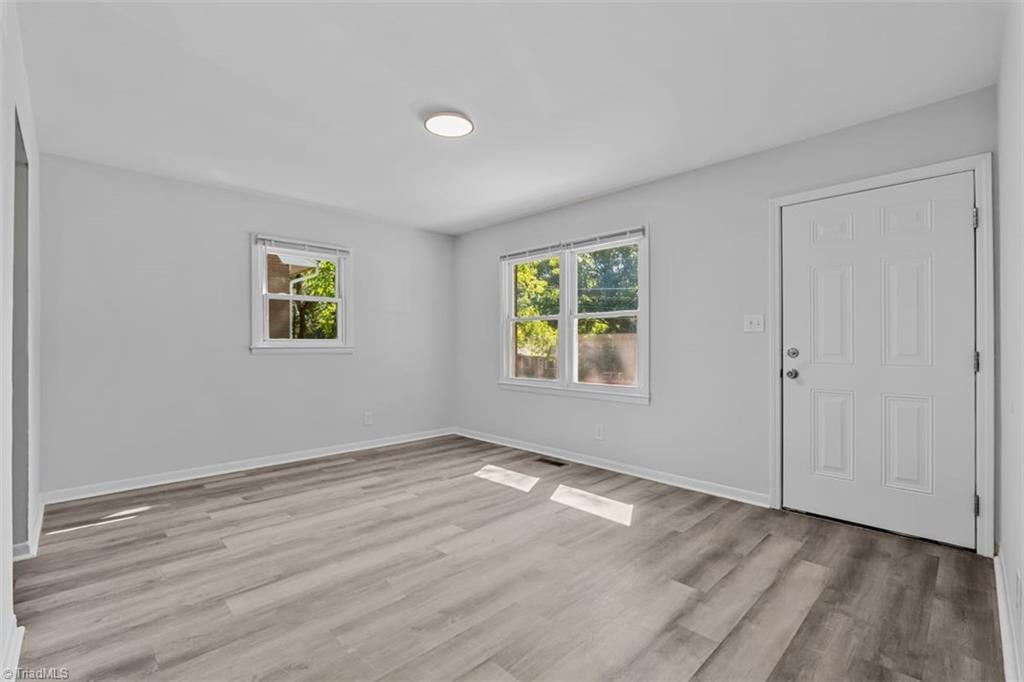 621 Spring Garden Circle Property Photo 5
