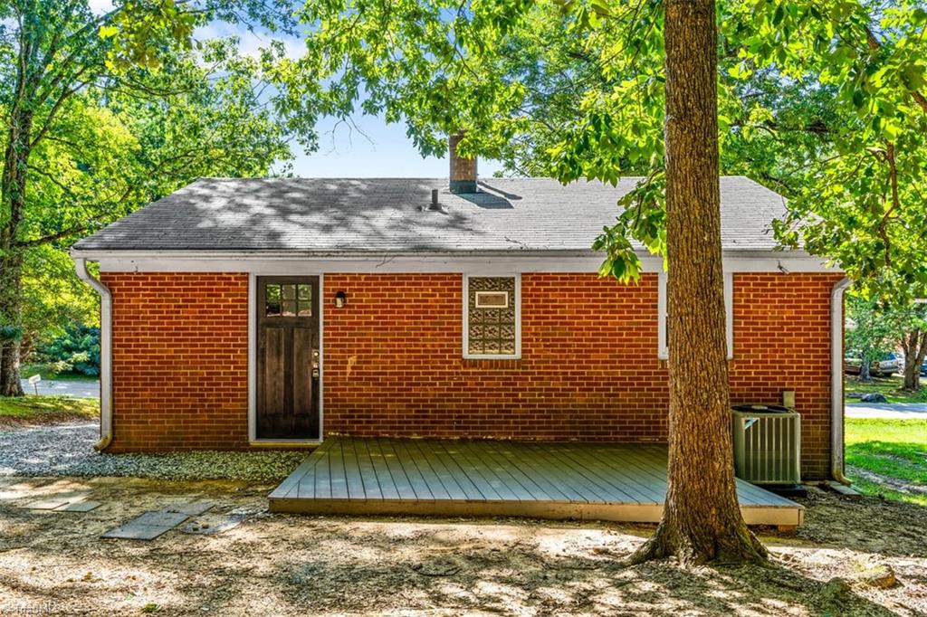 621 Spring Garden Circle Property Photo 24