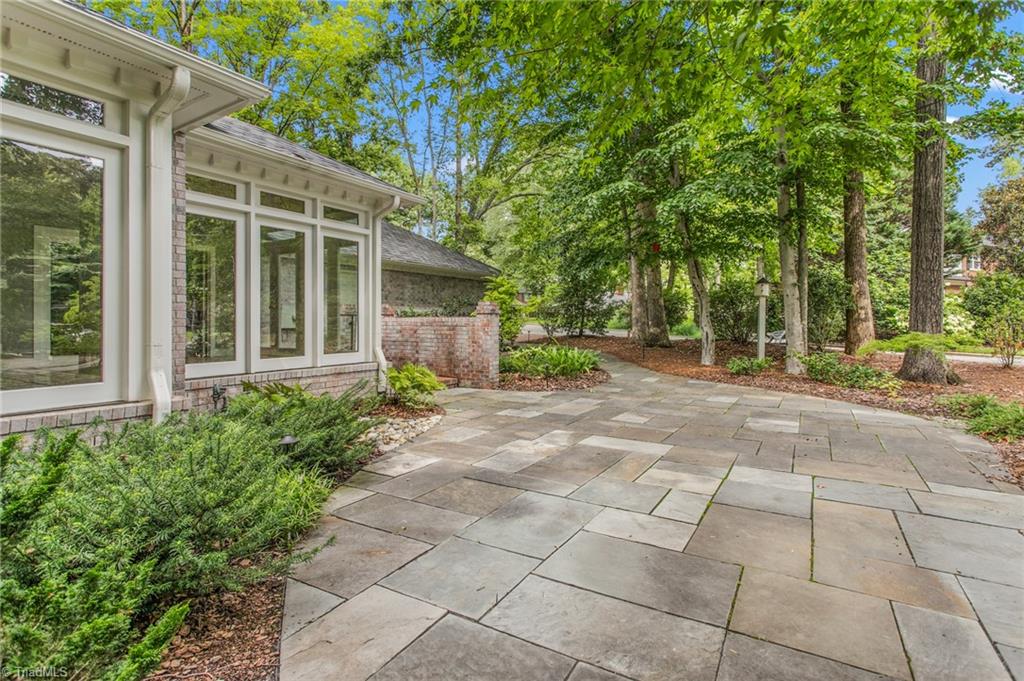402 Parkmont Drive Property Photo 47