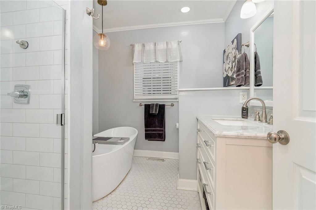 319 Elam Avenue Property Photo 11