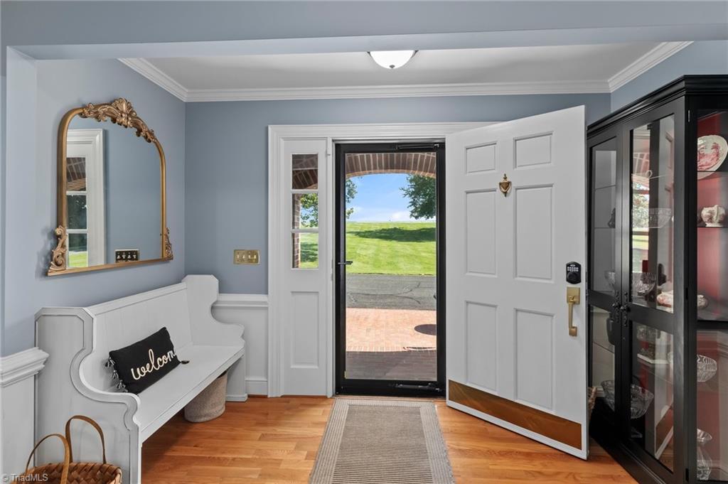533 Crossingham Road Property Photo 3