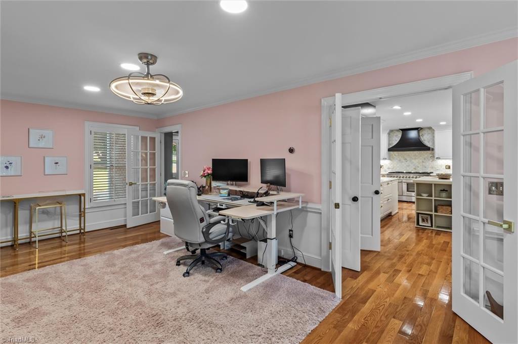 533 Crossingham Road Property Photo 14