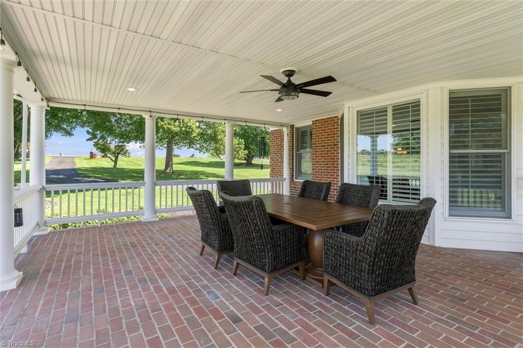 533 Crossingham Road Property Photo 18