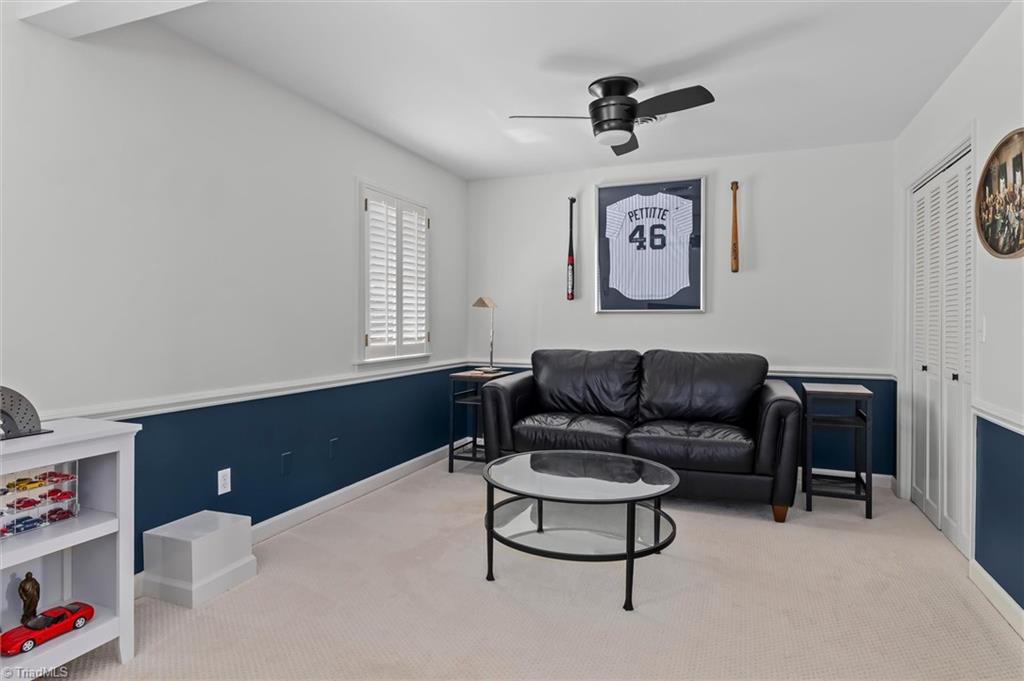 533 Crossingham Road Property Photo 29